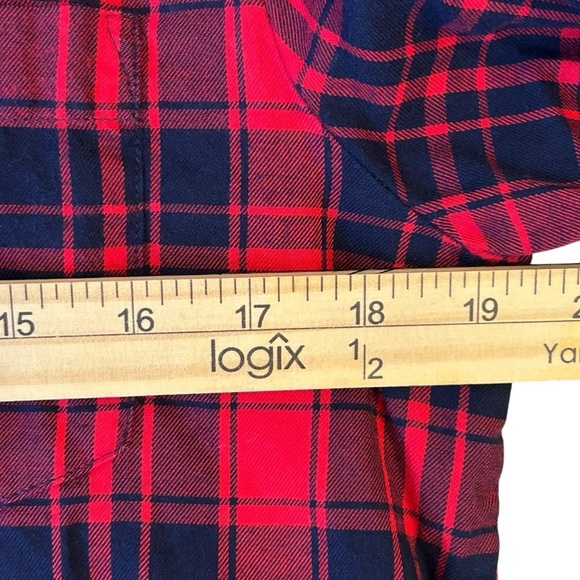 J. Crew Women's Boy Fit Red and Navy Blue Plaid Button Down Cotton Shirt M - Picture 4 of 9